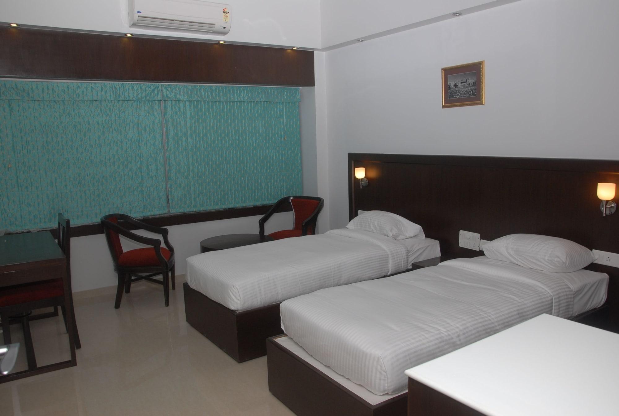 The Curzon Court Hotel Bangalore Bilik gambar